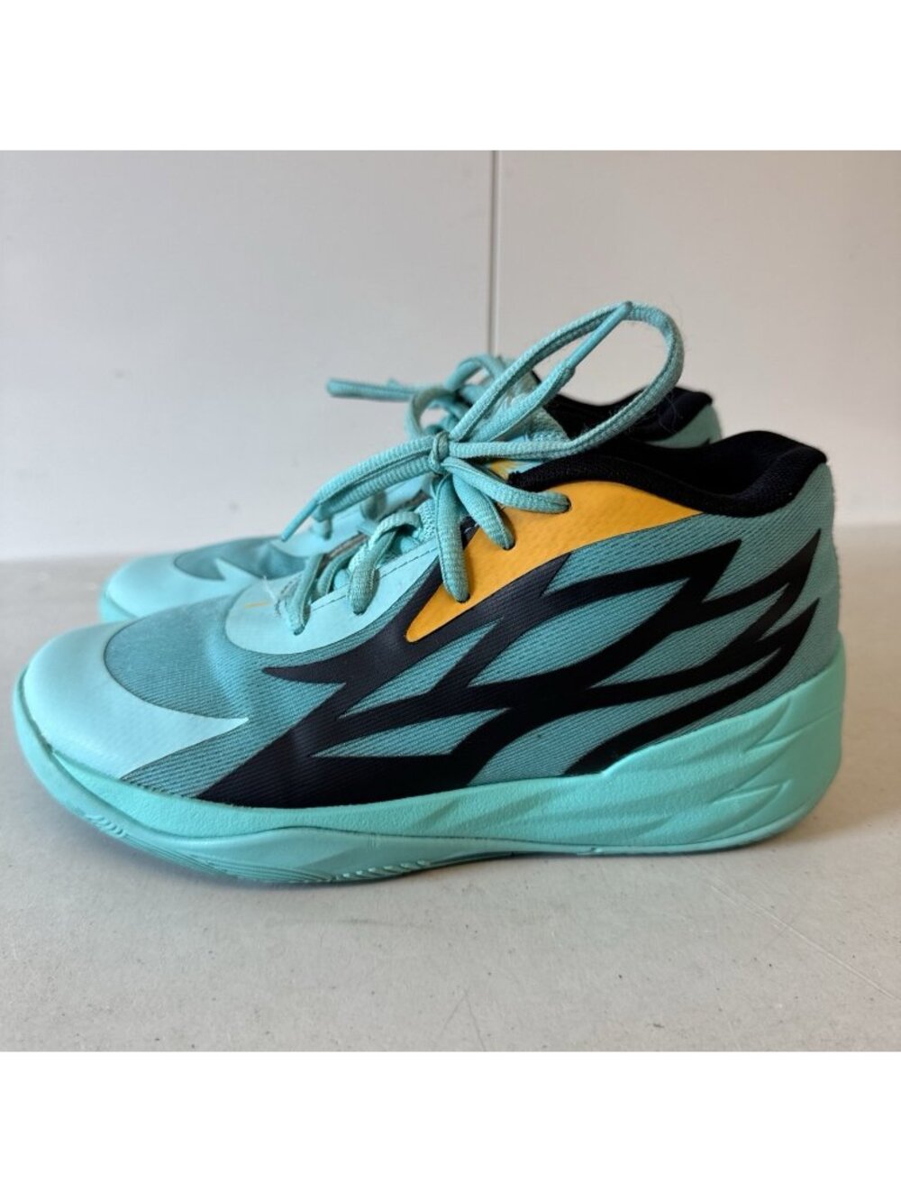 Puma LaMelo Ball MB.02 Honeycomb GS Kids Size 3C Basketball 377616-01